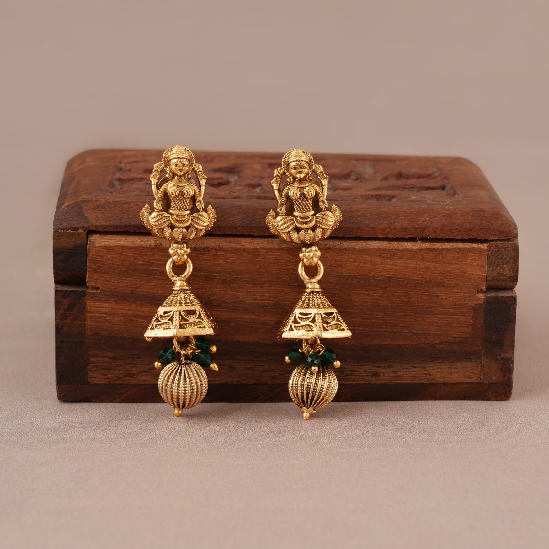 Long antique gold ma lakshmi pendant set
