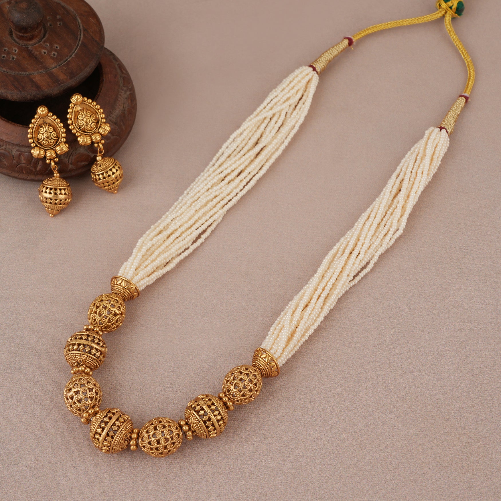 Beautiful antique gold pearl mala necklace set