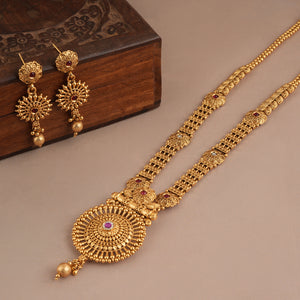 Beautiful antique gold long traditional necklace set