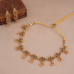 Stunning antique gold emerald carved necklace set