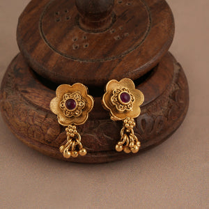 Stunning antique gold round stone mangalsutra set