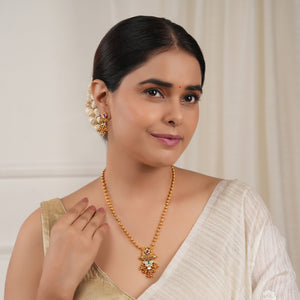 Long stunning antique gold stone pendant set