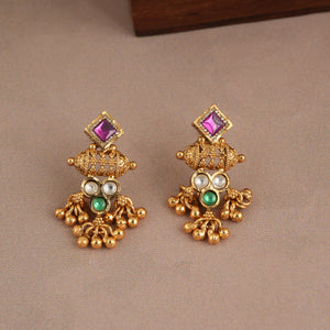 Long stunning antique gold stone pendant set