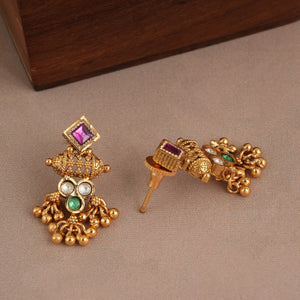 Long stunning antique gold stone pendant set