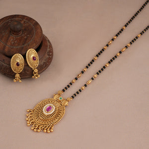 Stunning delicate antique gold mangalsutra set