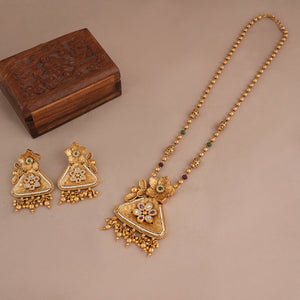 Long antique gold stone floral pendant set