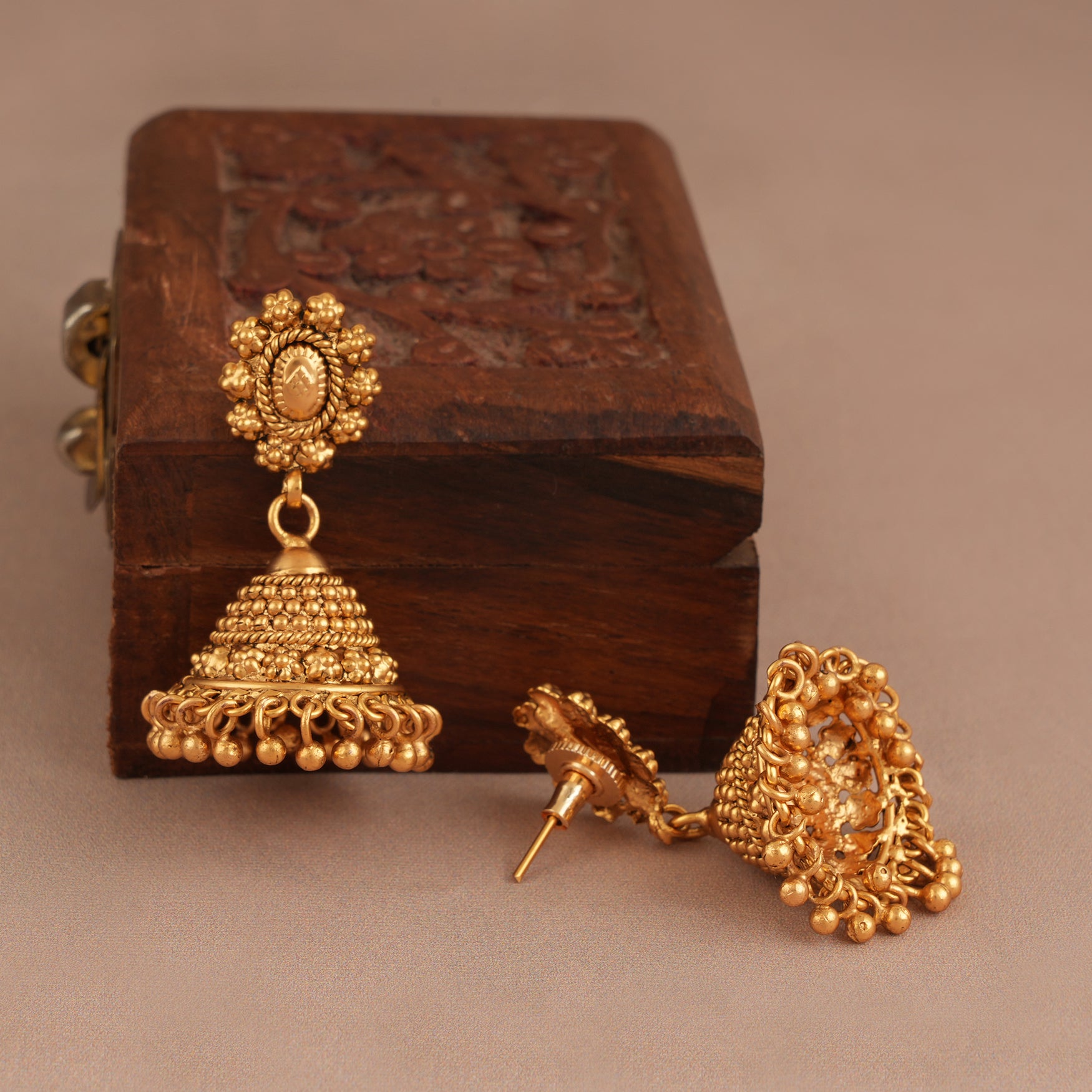Amazing plain antique gold traditional necklace set with earring