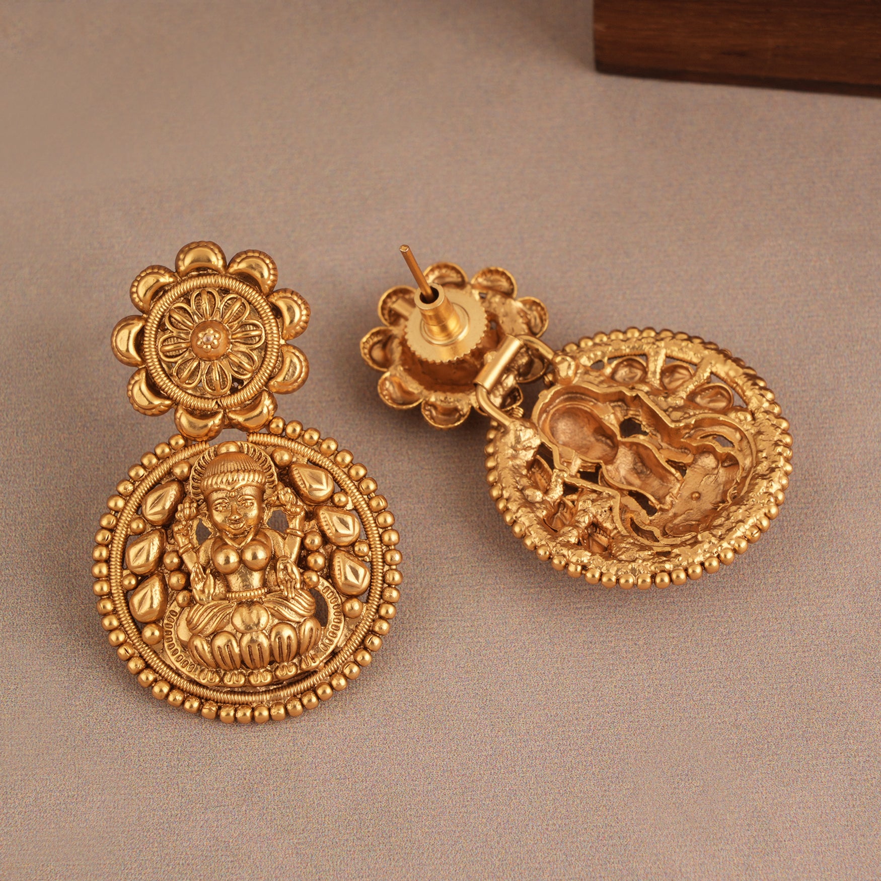 Traditional stunning plain antique gold maa lakshmi necklace set I Temple Jewellery