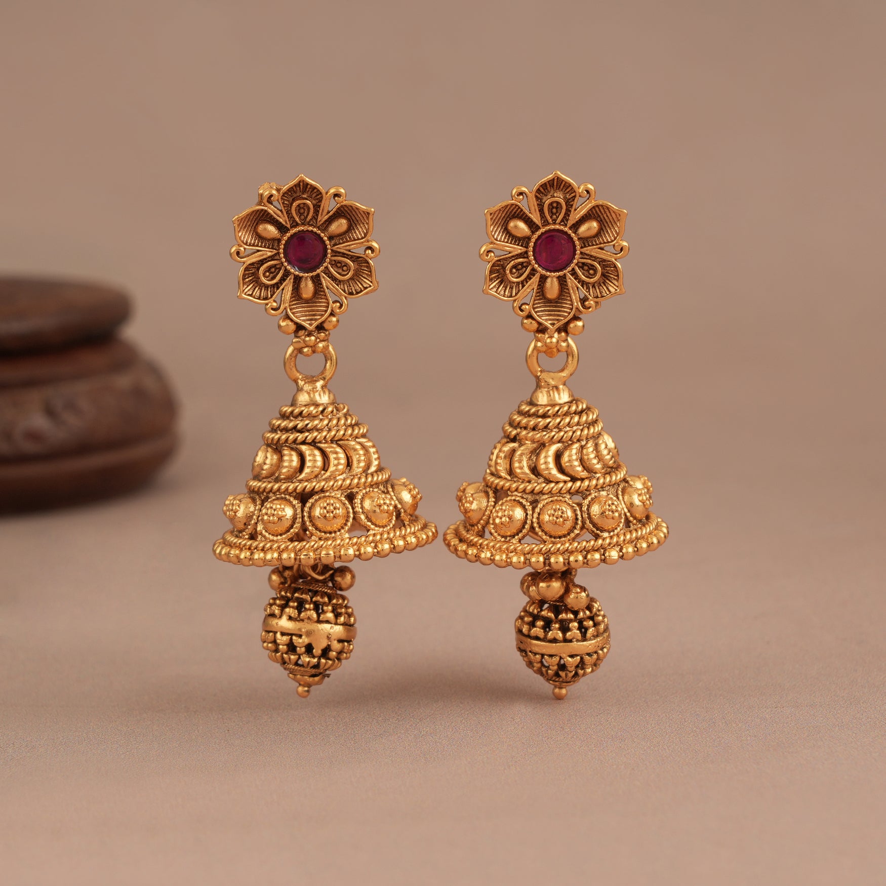 Amazing plain antique plated floral necklace set