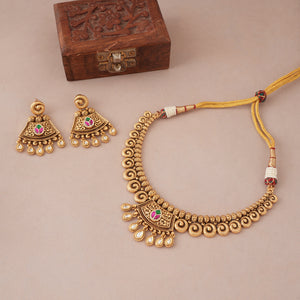Beautiful antique kundan stone necklace set