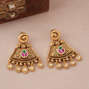 Beautiful antique kundan stone necklace set