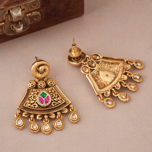 Beautiful antique kundan stone necklace set