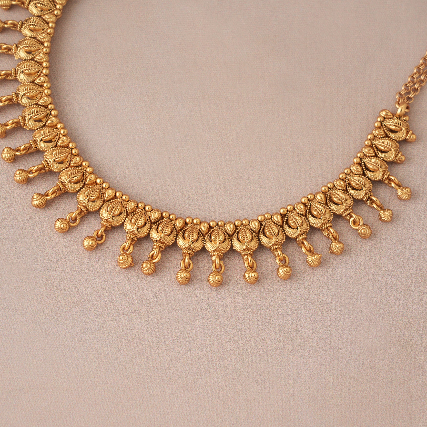 Cute elegant plain antiaue gold necklace set