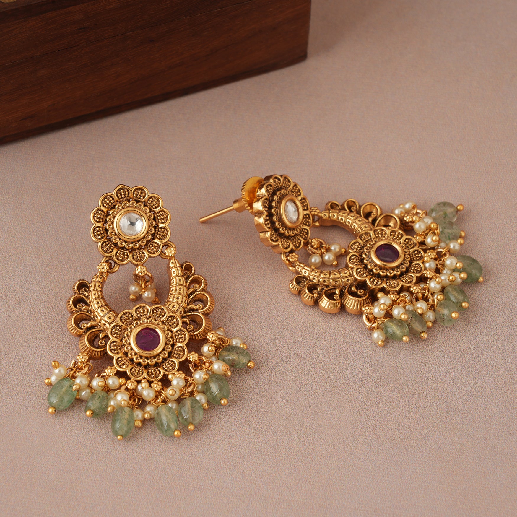 Stunning antique gold kundan multicolor mangalsutra set