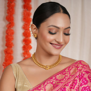 Stunning plain floral antique gold necklace set with stud earring