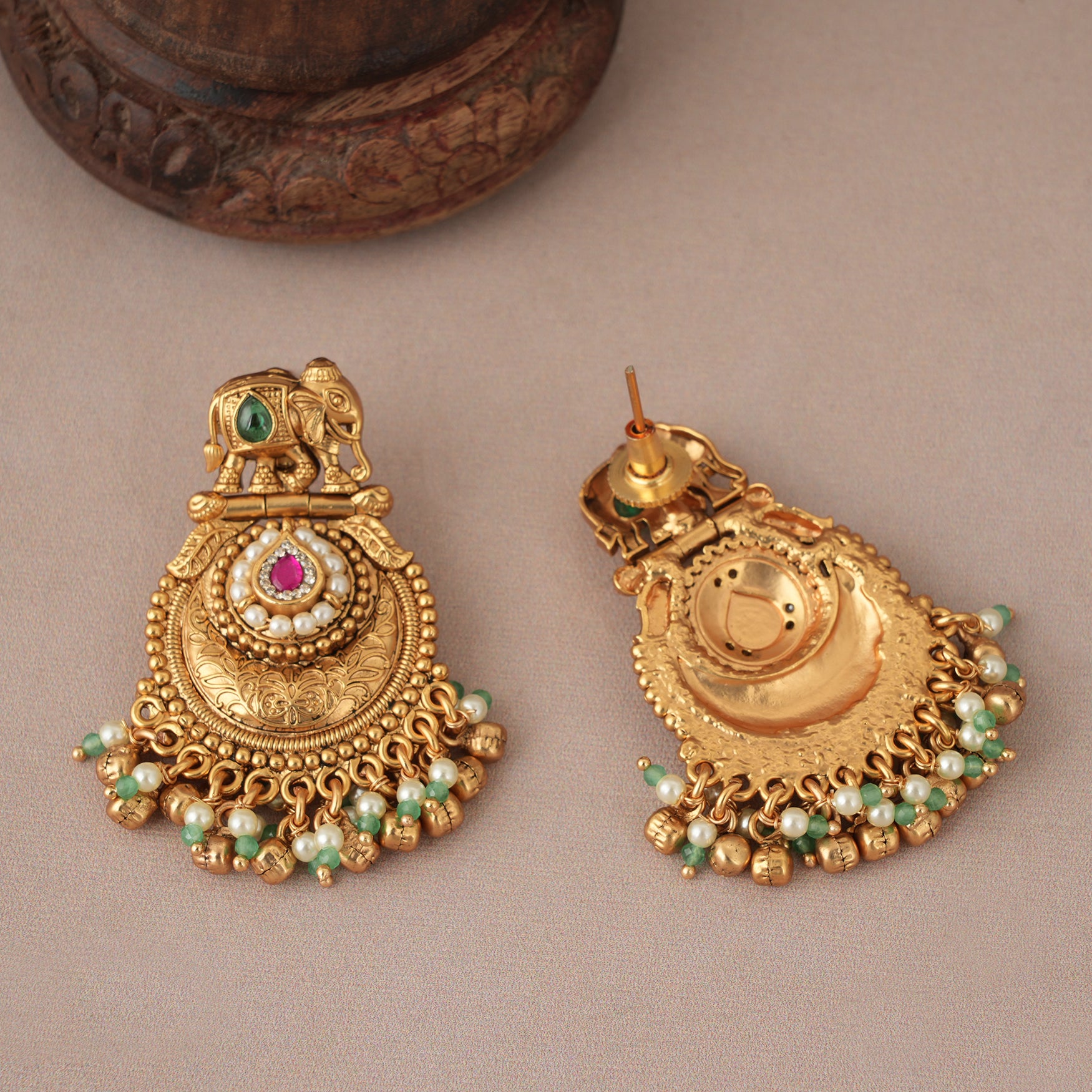 Traditional multicolor stone antique gold necklace set