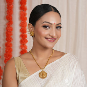 Stunning plain antique gold lord shiva pendant set I Temple Jewellery