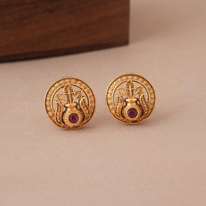 Beautiful antique gold carved pendant set