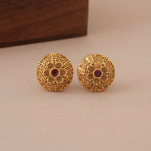 Cute small antique gold pendant set