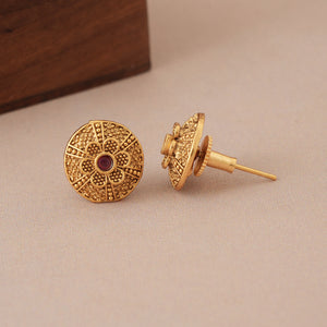 Cute small antique gold pendant set