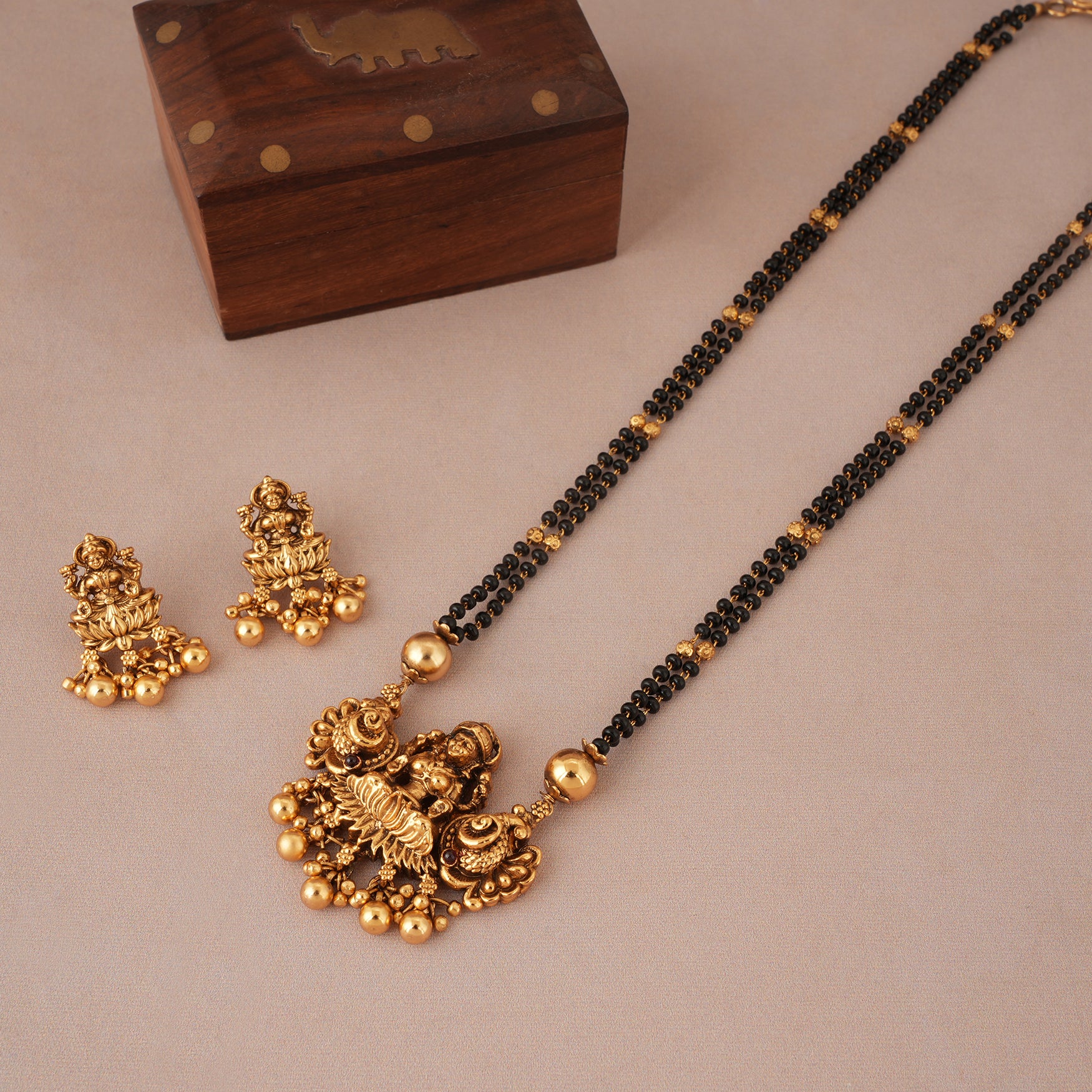 Stunning plain antique gold ma lakshmi mangalsutra with earring I Temple Jewellery