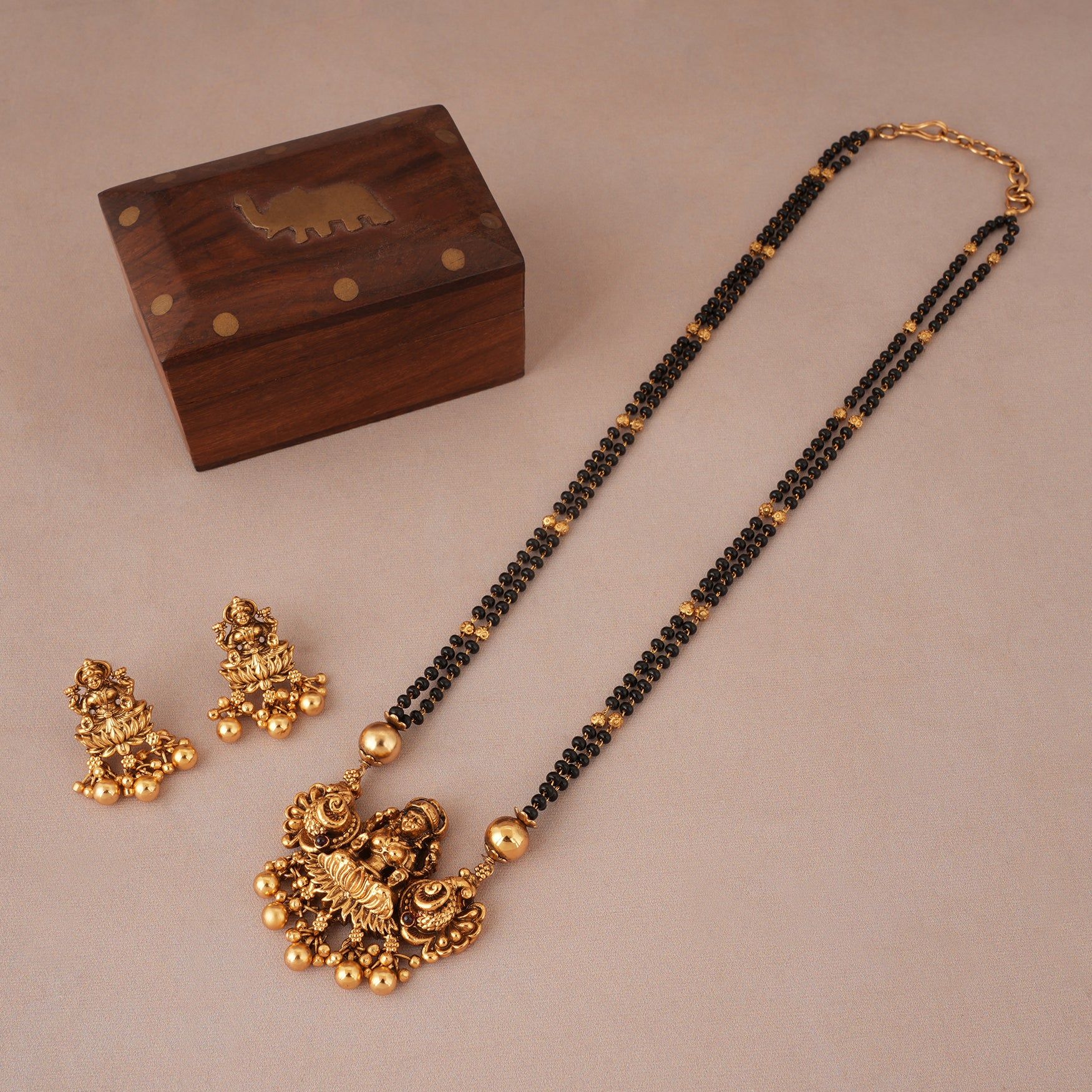 Stunning plain antique gold ma lakshmi mangalsutra with earring I Temple Jewellery