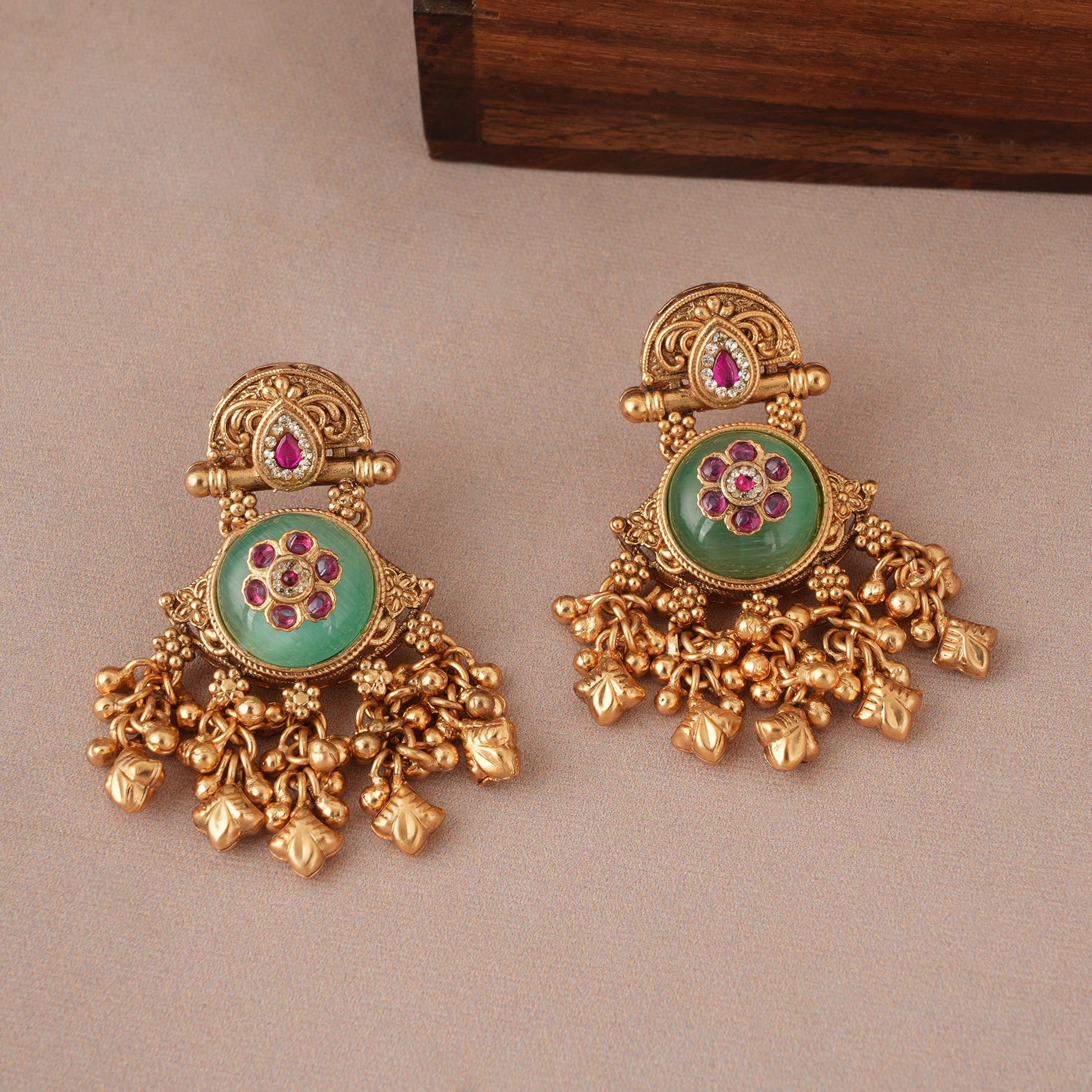 Long antique gold pearl rajwadi stone necklace set
