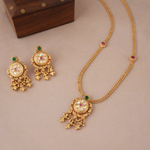 Cute stunning antique gold kundan stone pendant set