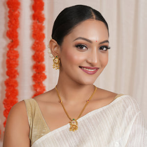 Cute stunning antique gold kundan stone pendant set