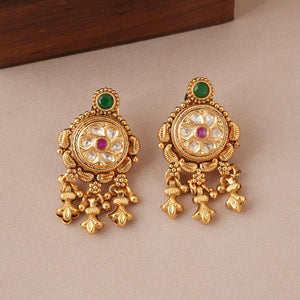 Cute stunning antique gold kundan stone pendant set