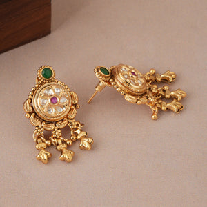 Cute stunning antique gold kundan stone pendant set
