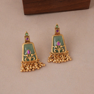 Cute elegant emerald stone pendant set