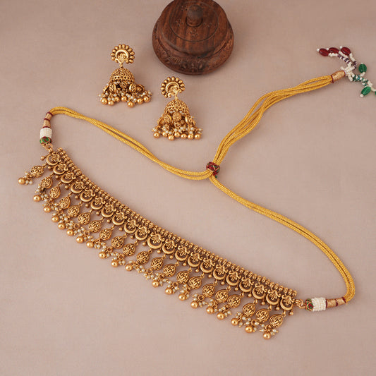 Beautiful antique gold plain choker necklace set
