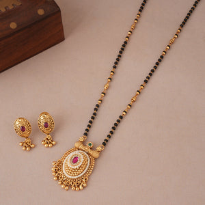 Cute delicate oval antique gold mangalsutra set