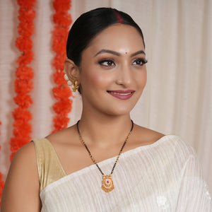 Cute delicate oval antique gold mangalsutra set
