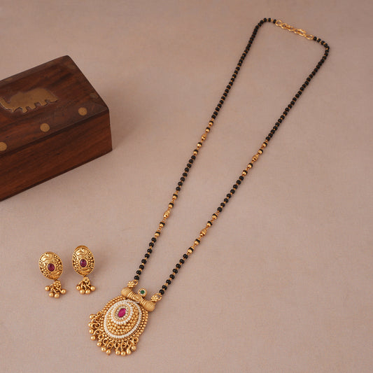 Cute delicate oval antique gold mangalsutra set