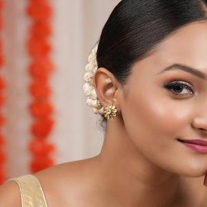 Cute floral kundan antique gold stud