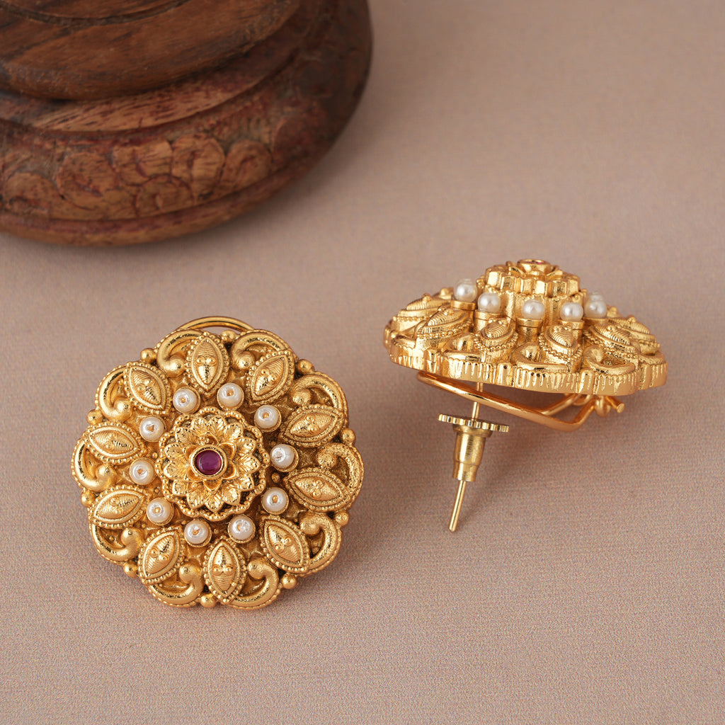 Stunning  big antique gold floral pearl stud