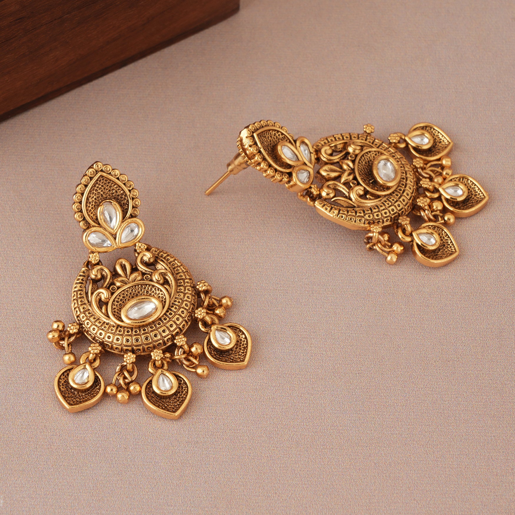 Long antique gold kundan mangalsutra necklace set