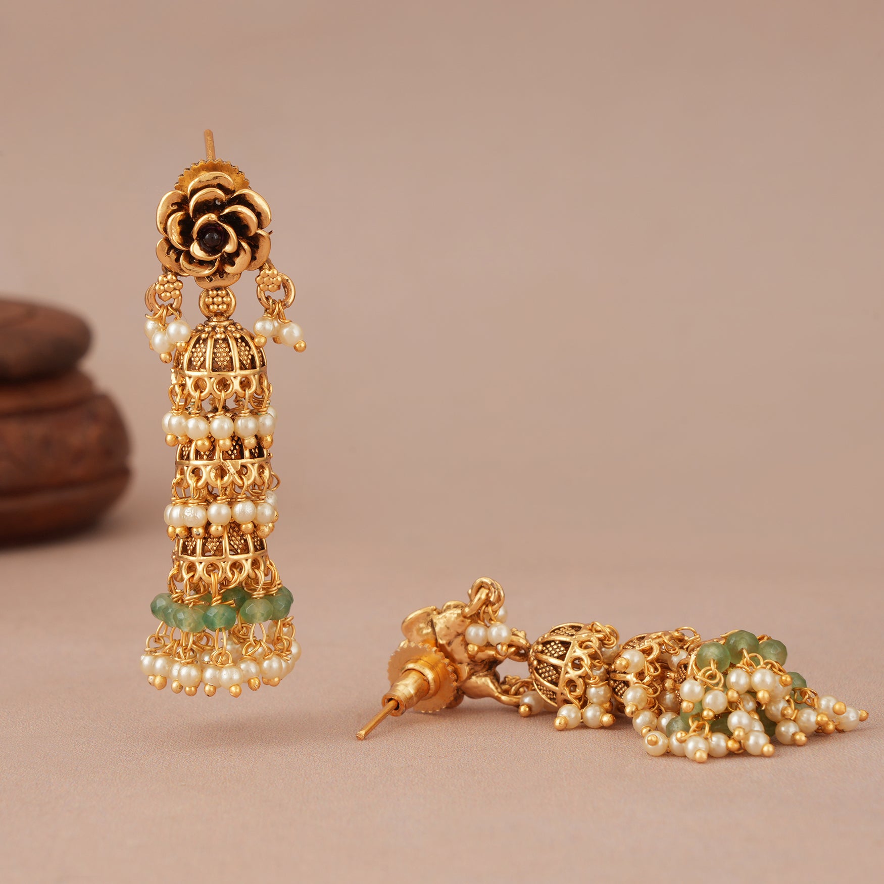 Stunning antique gold floral stone necklace set