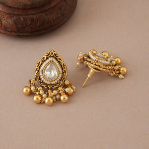 Beautiful pear shape antique gold kundan earring