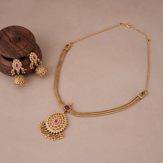 Stunning antique gold diamond pendant set