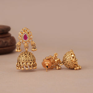 Stunning antique gold diamond pendant set