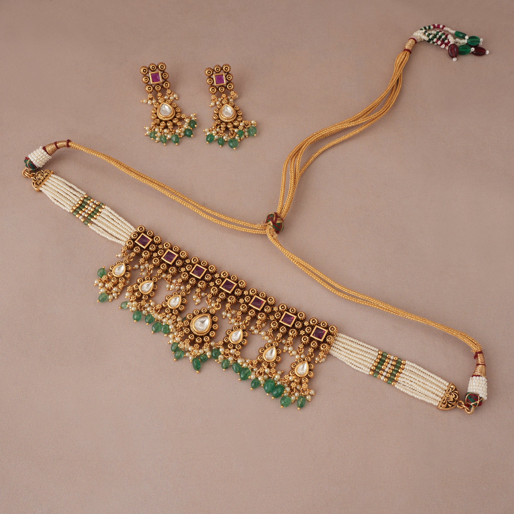 Beautiful antique gold kundan stone choker necklace set