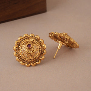 Plain antique gold stud earring for women