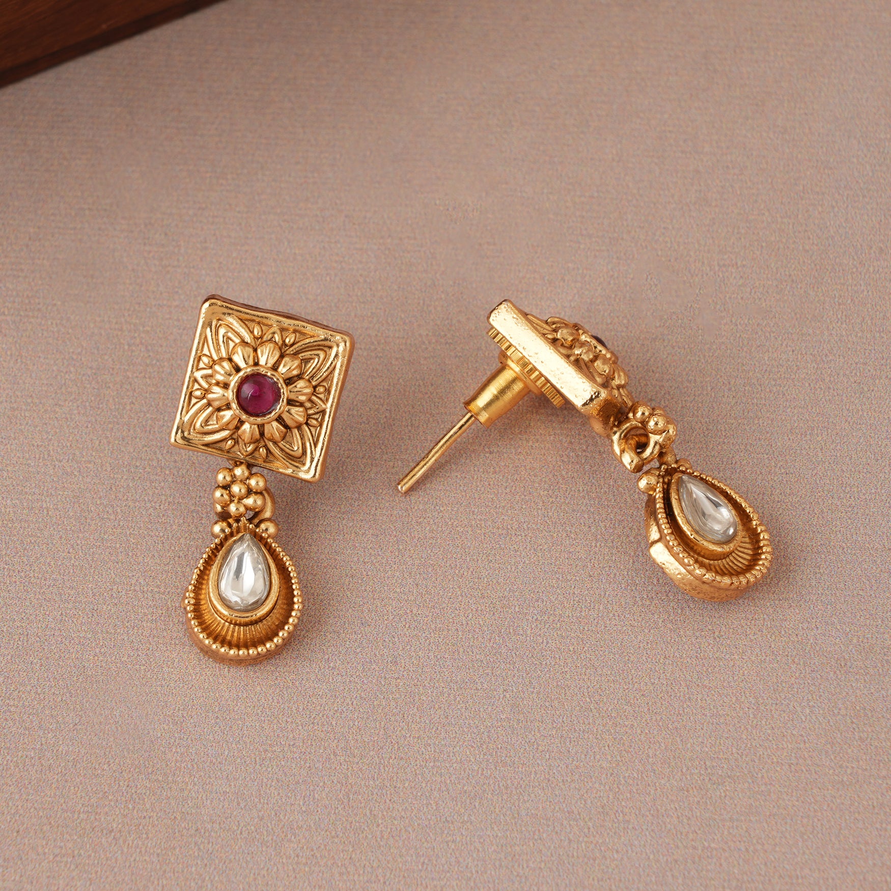Stunning stone kundan antique gold mangalsutra set