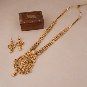 Stunning maa lakshmi stone rajwadi necklace set with earring