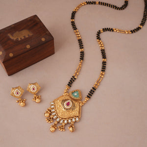 Beautiful rajwadi kundan antique gold mangalsutra set