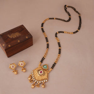 Beautiful rajwadi kundan antique gold mangalsutra set