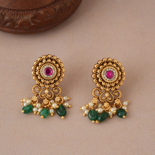 Cute kundan stone antique gold floral earring